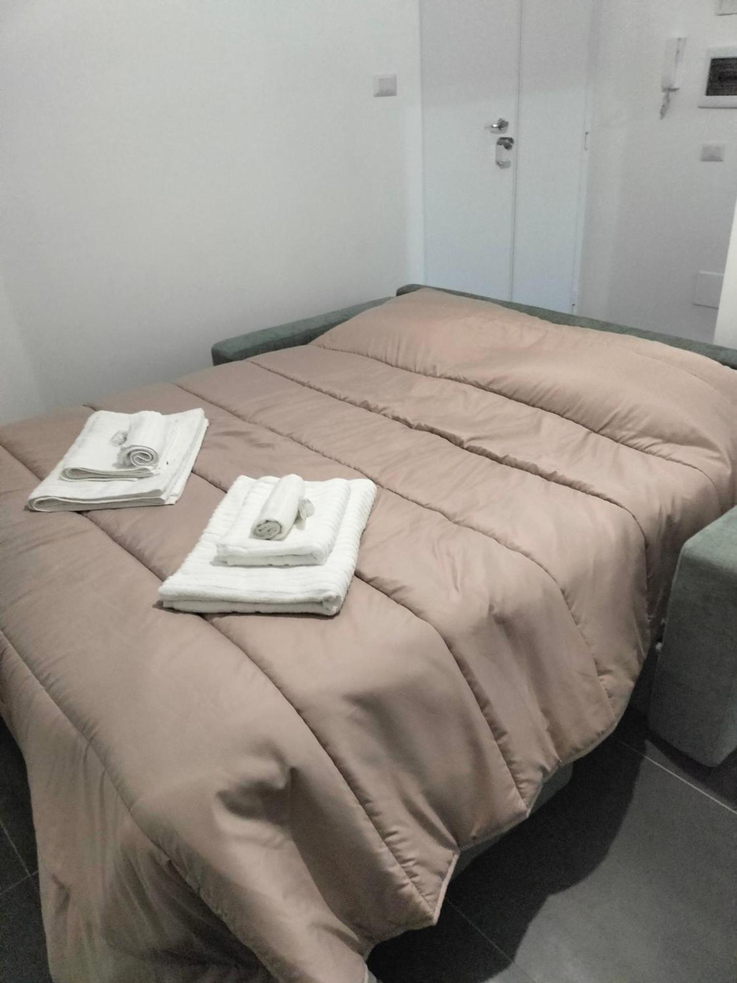 Azzurra Guest House Vaticano ローマ エクステリア 写真